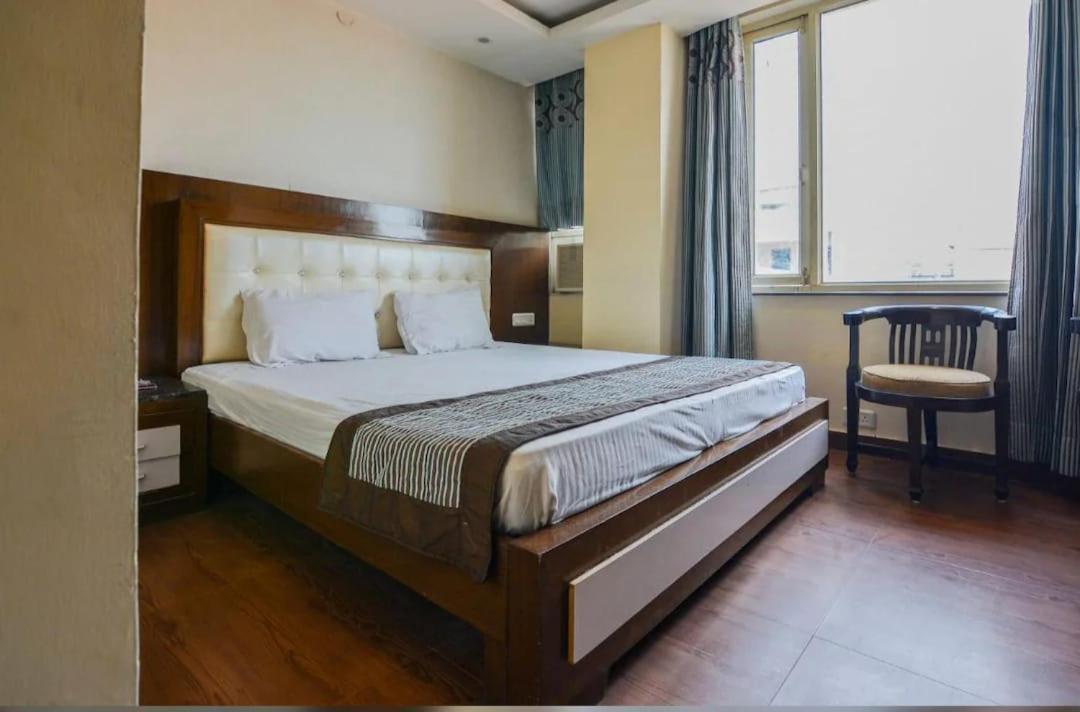 Hotel Opulence Патханкот Екстер'єр фото